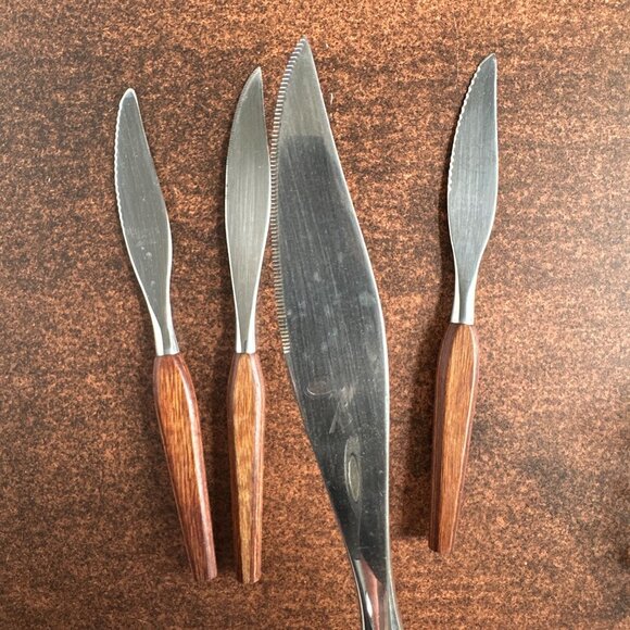 Mid Century Modern Steak Knives With Wood Handles Set Of Four - Picture 3 of 6